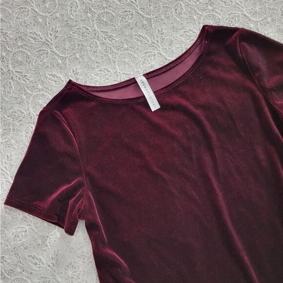 Seven Sisters Berrytone Velvet Tee - Picture 3 of 5